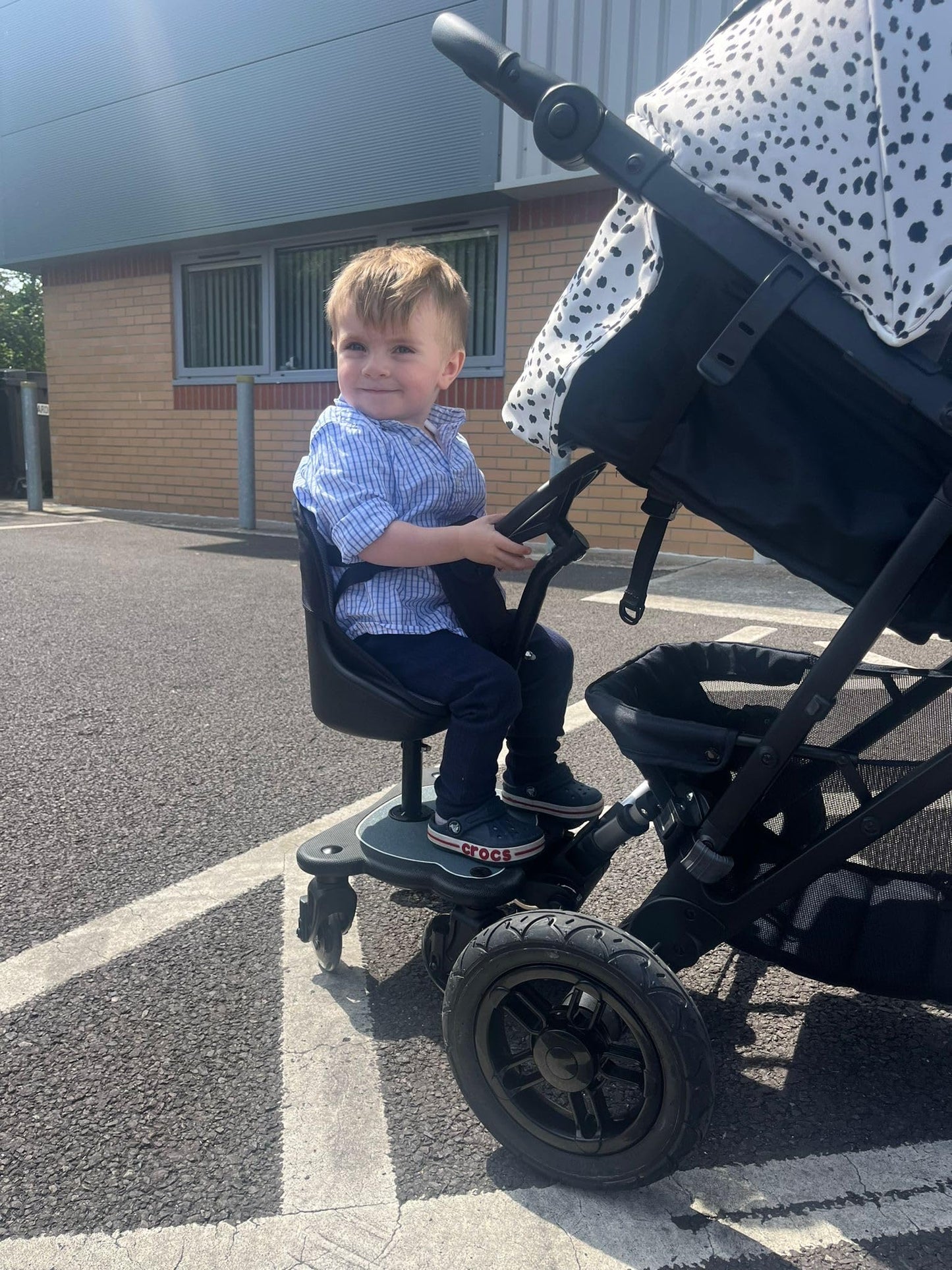 Roma 4 Rider Toddler Seat & Steering Wheel Ride On Board – Universal Buggy/Kiddy Board with LED Wheels, Patterned Seat, Fits 99% Prams, for Kids 1–6 Years (25kg), 4-Wheel Design