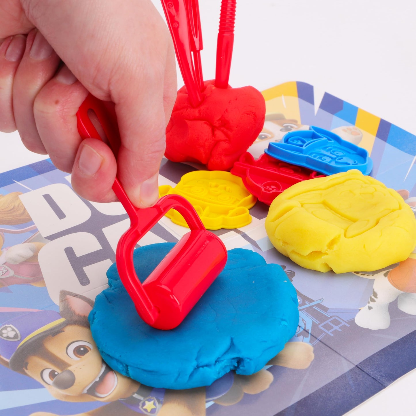 Toyland® 12 Piece Paw Patrol Chase Dough Bucket Activity Set - 3 Dough, 3 Cutters, 1 Roller, 3 Stamps, 1 Wipeable Play Screens & 1 Bucket - Arts & Crafts Toys
