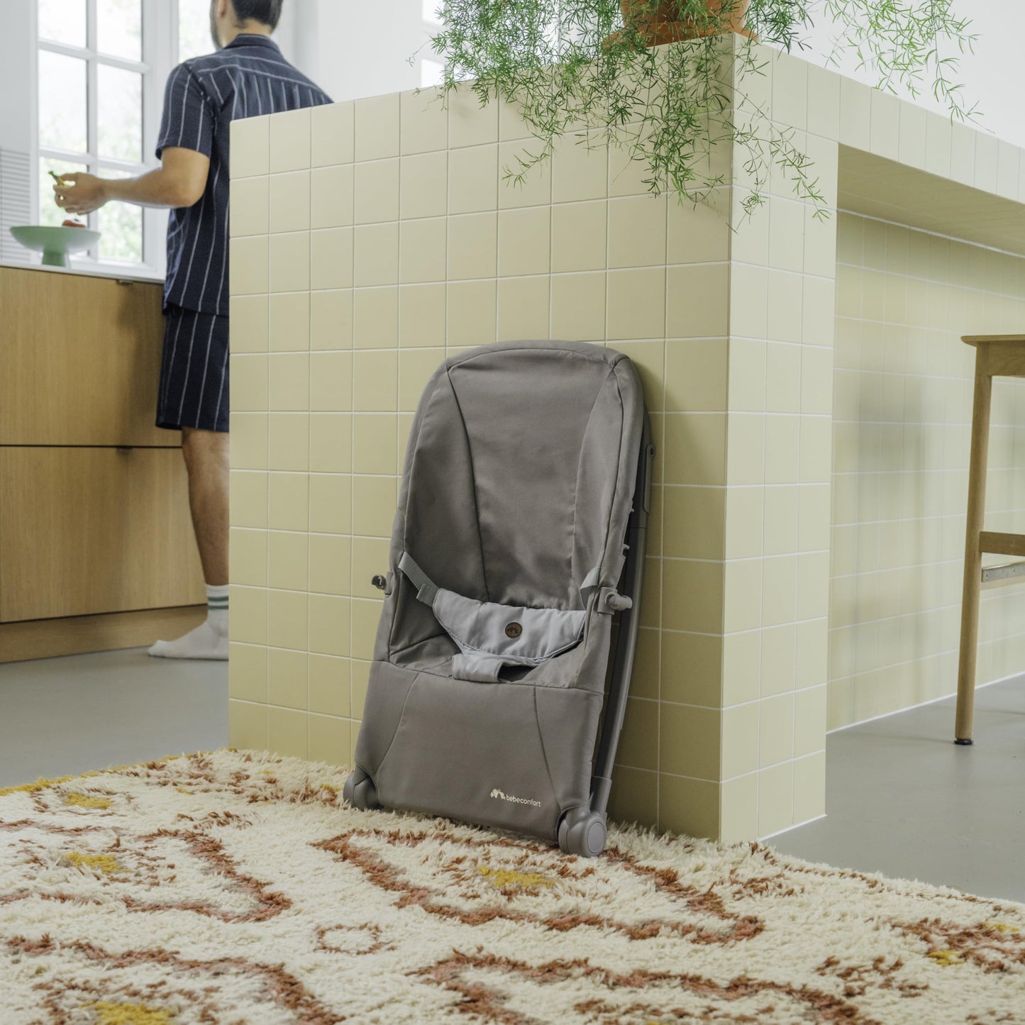 Bebeconfort Aster baby rocker with adjustable backrest, removable toy arch, 3-point harness, lightweight, ultra-flat fold, tinted graphite
