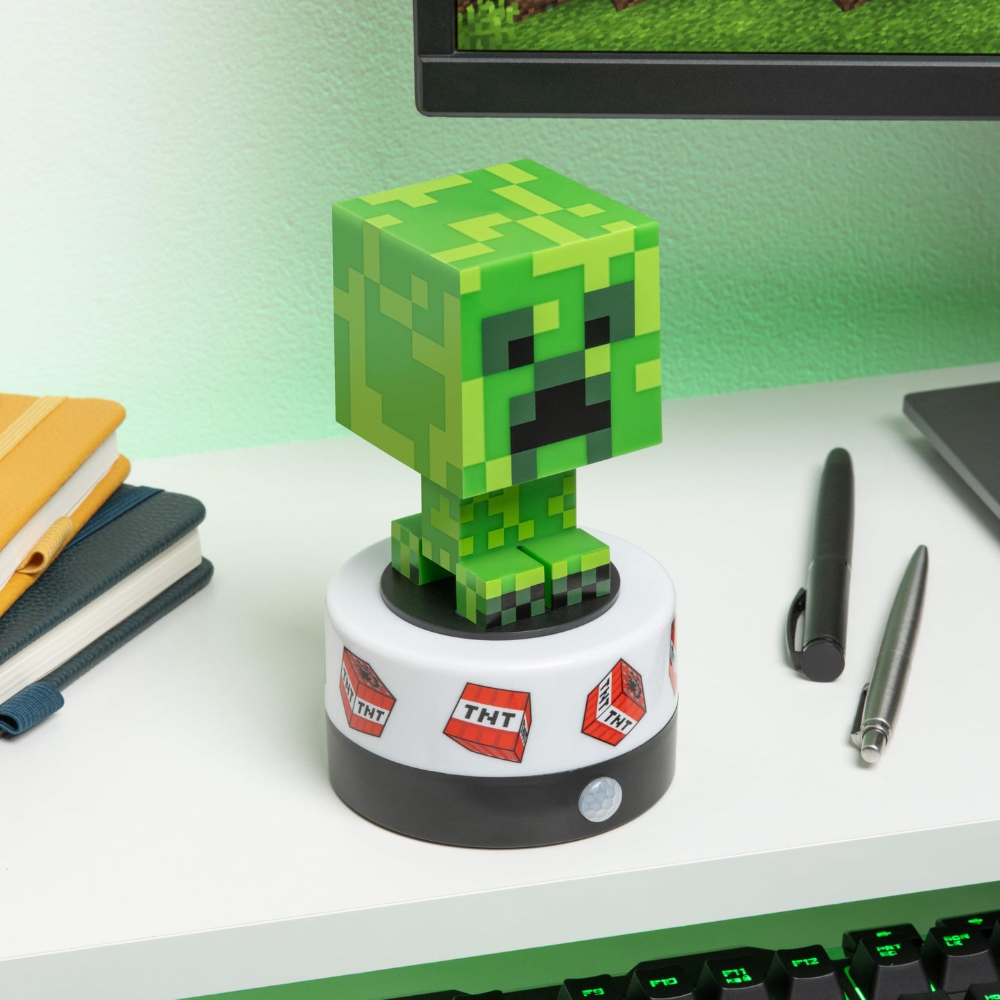 Paladone Minecraft Creeper Motion Sensor Room Guard and Night Light, Officially Licensed LED Lamp and Security Alarm for Kids Bedrooms, Teenagers, Home, Gift for Gamers