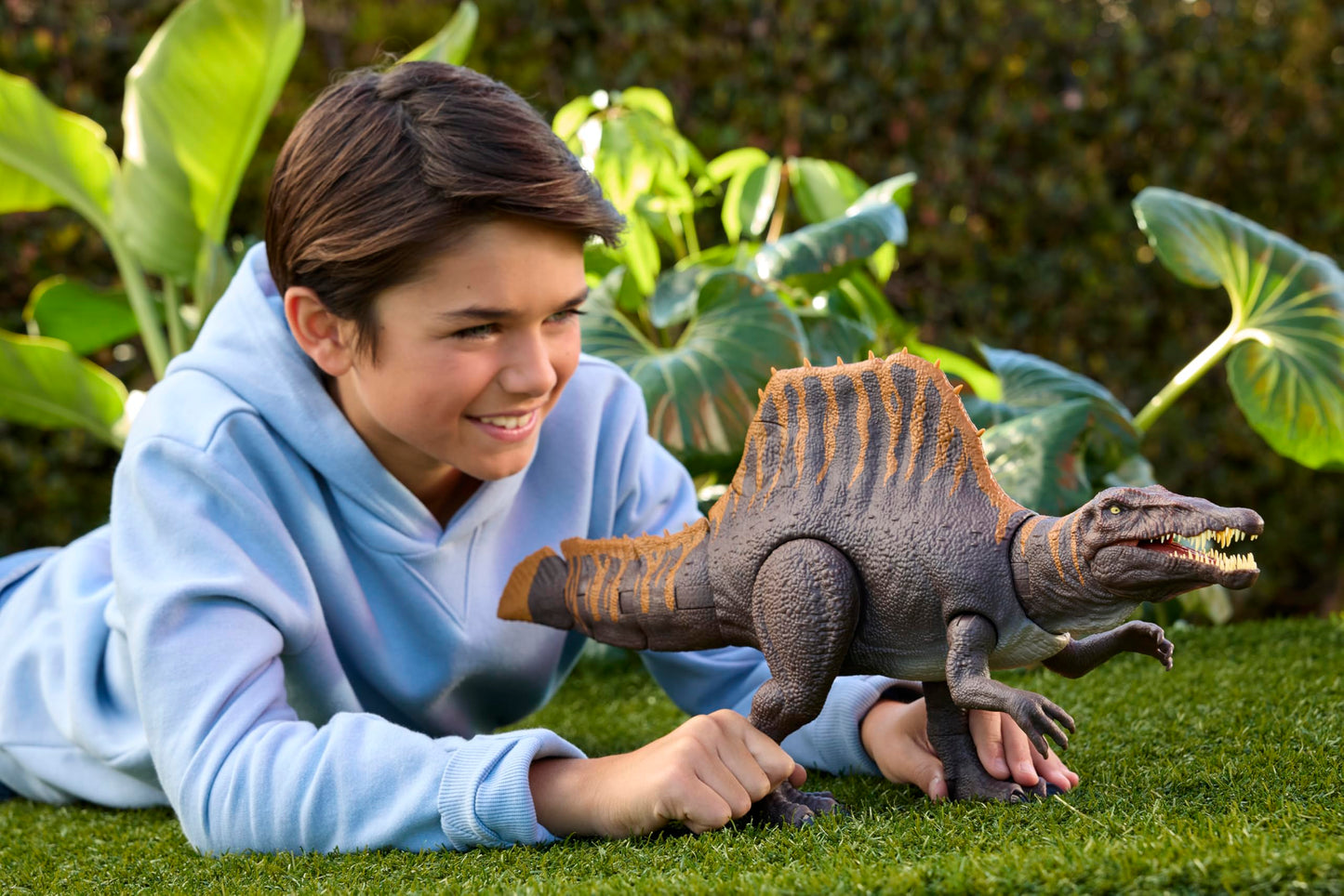 Mattel Jurassic World Rebirth Dinosaur Toy, Tail Thrasher Spinosaurus Action Figure with 2 Attack Moves, Movie-Accurate & Posable, Digital Play, JGB57