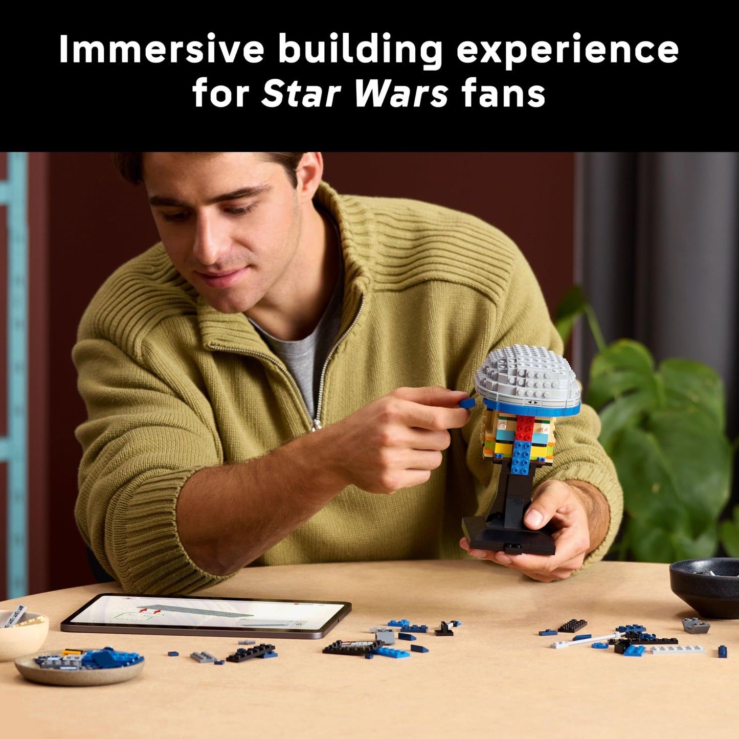 LEGO Star Wars 75408 Jango Fett Helmet model kit with adjustable rangefinder and stand, perfect for Attack of the Clones fans.