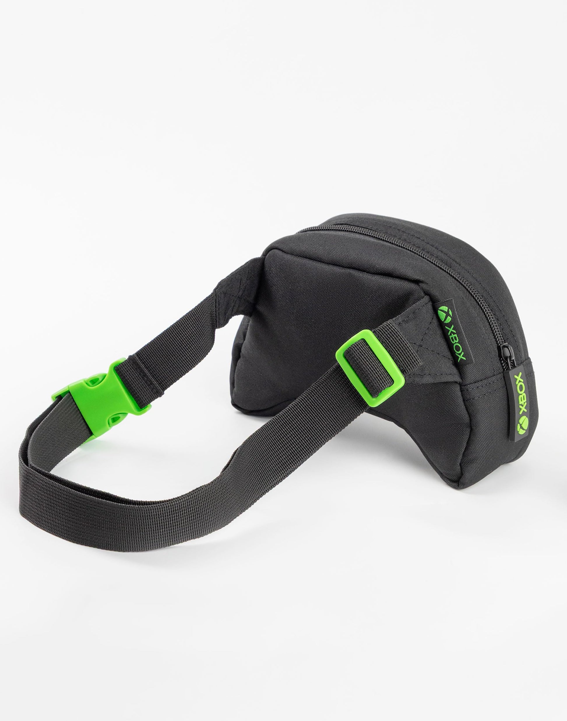 Xbox unisex kids black cross body bag with zip closure and logo, ideal for travel and school, perfect for young gamers.