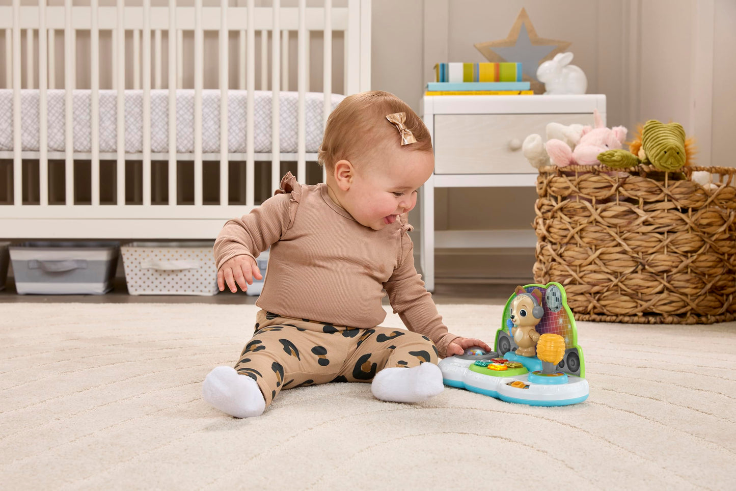 VTech Baby DJ Jams Puppy, Interactive Musical Toy, 60+ Songs and Melodies, Music, Learn & Play Modes, Fun DJ Features, Suitable for Ages 9, 12, 18 Months Plus, English Version