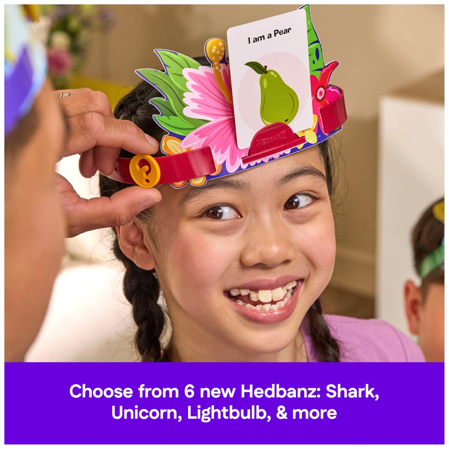 Spin Master Games, Hedbanz 3rd Edition 2025 with New Cards & Headbands, Picture Guessing Card Game, Quick Questions & Fast Fun, Easy to Play for Family & Kids, 2-6 Players, for Ages 6 & Up