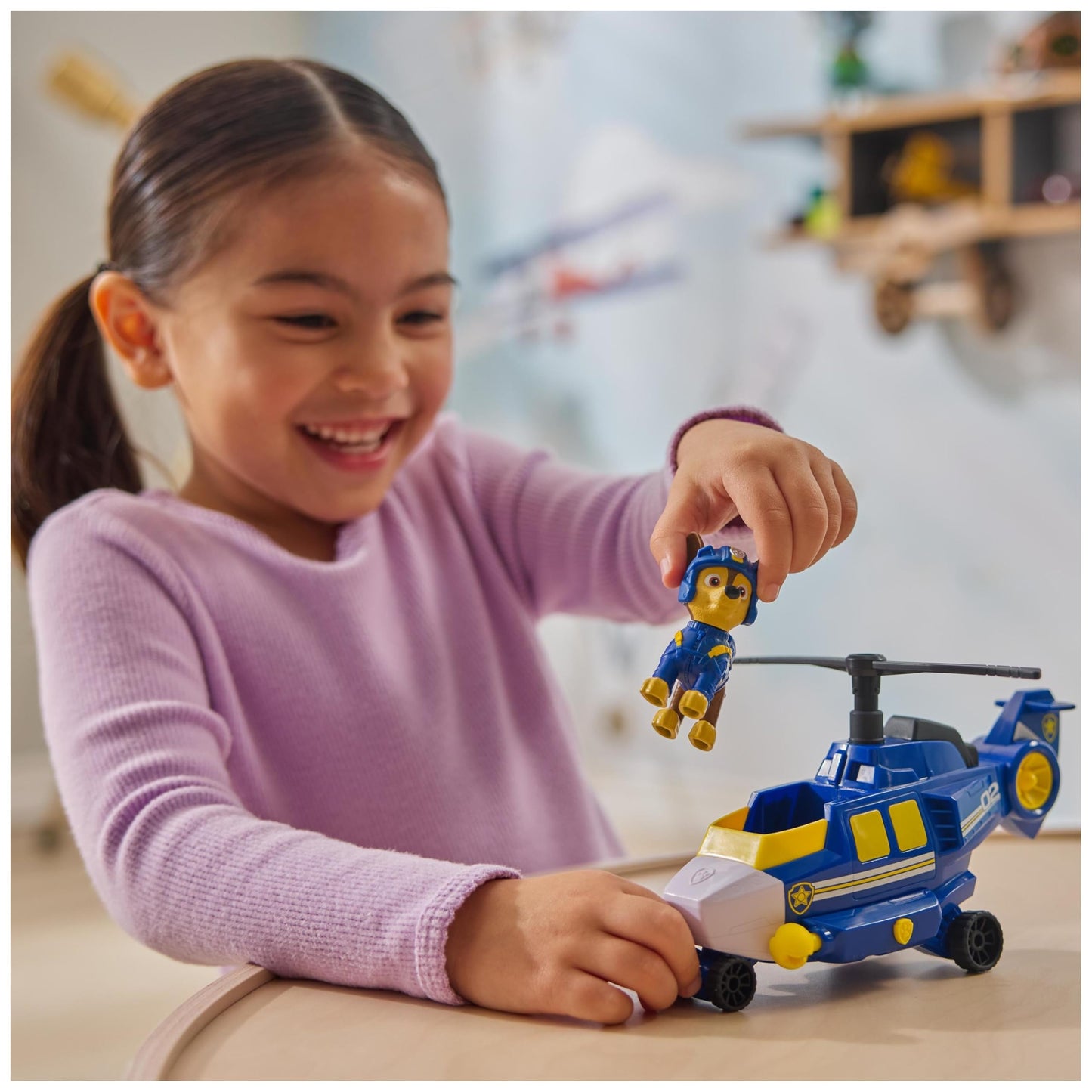 Paw Patrol: Air Rescue Chase Action Figure & Hero Helicopter Toy with Projectile Launcher & 2 Projectiles, Kids’ Toys for Boys & Girls Aged 3+