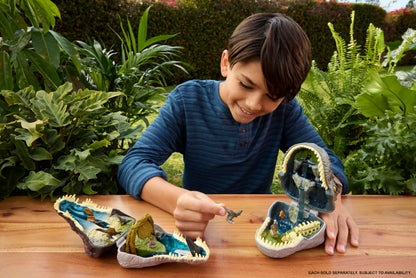 Mattel Jurassic World Rebirth Micro Adventure Playset, Spinosaurus Head Opens to 4 Interactive Features, 3 Micro Figures, Dinosaur Toy, JGB98