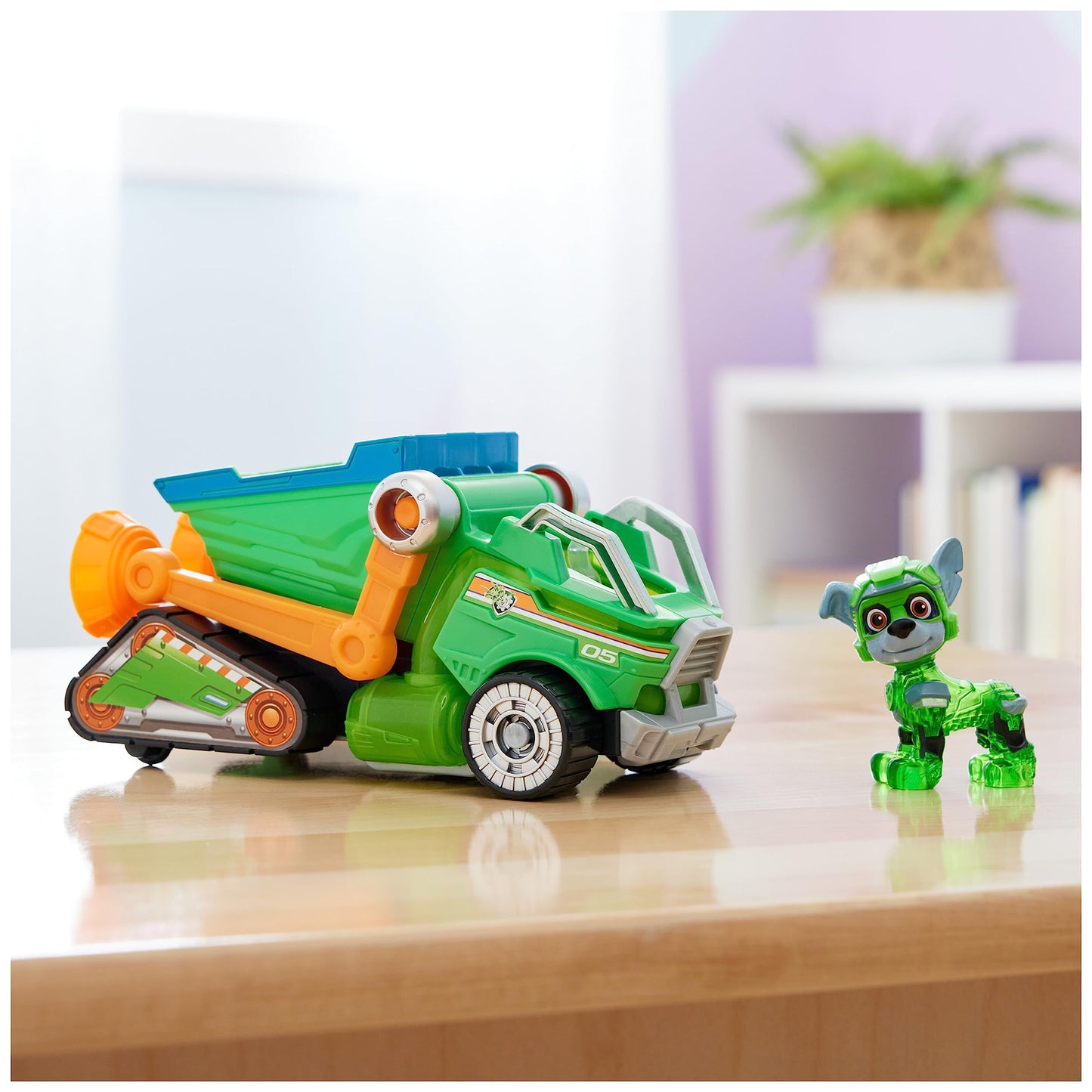 Paw Patrol: The Mighty Movie Toy Recycling Lorry with Rocky Mighty Pups Action Figure, Lights and Sounds, Kids’ Toys for Boys and Girls 3+
