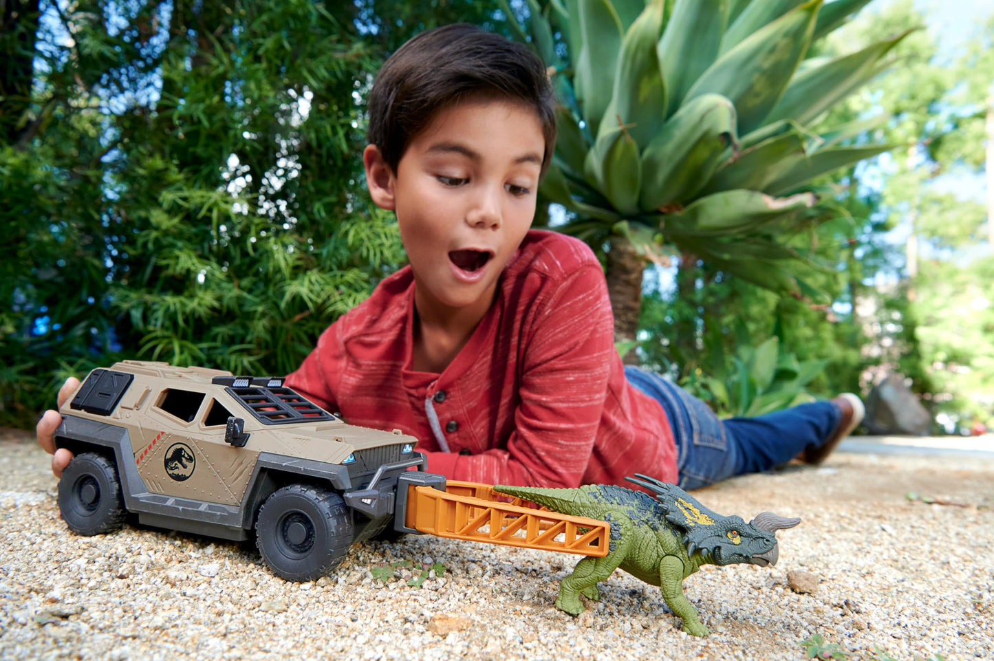 Mattel Jurassic World Truck & Einiosaurus Dinosaur Action Figure Toy with Flip Roll Feature, Mission Mayhem Destruction Vehicle, HRX52