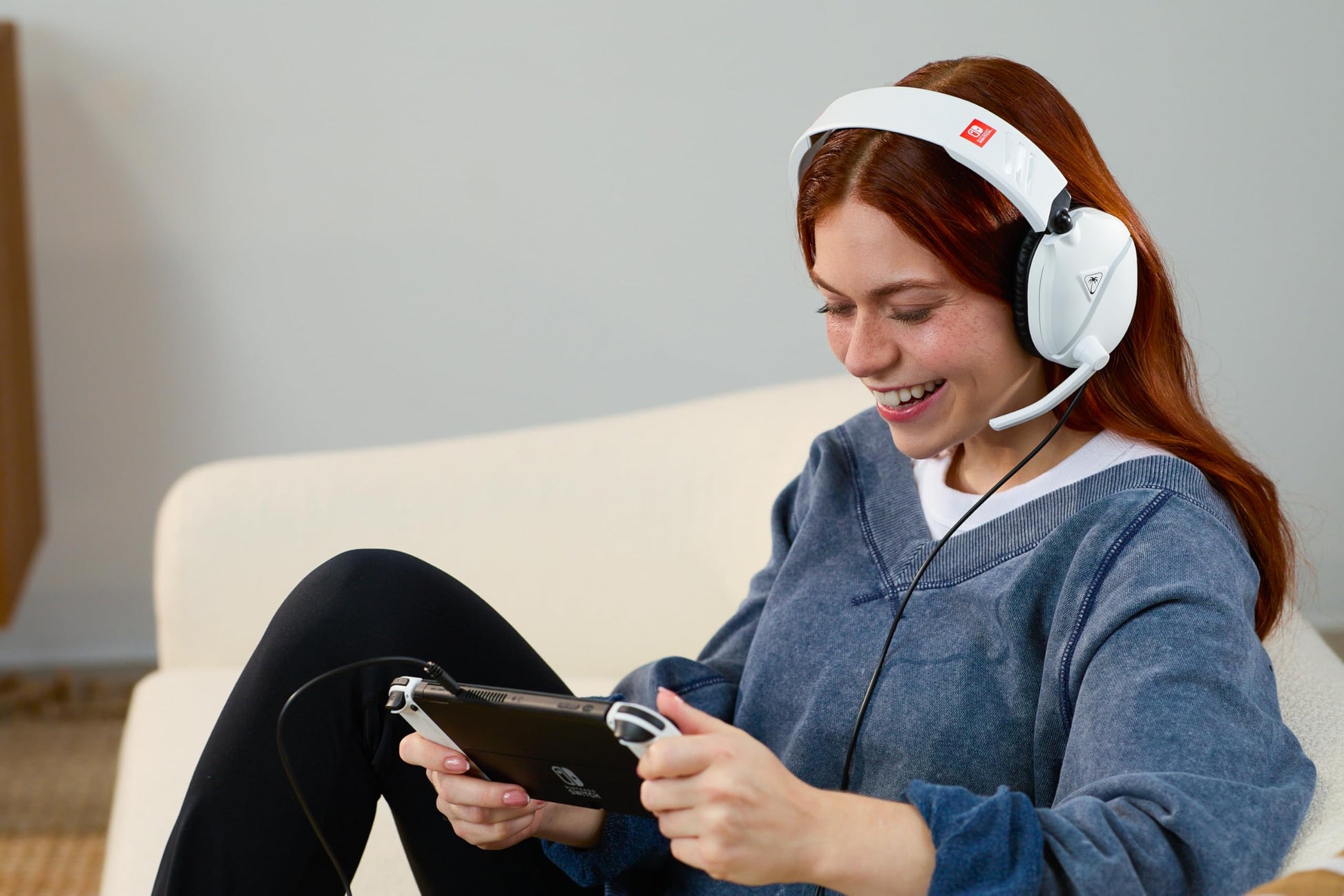 Turtle Beach Recon 70 wired gaming headset with flip-to-mute mic, 40mm speakers, adjustable headband for Nintendo Switch.