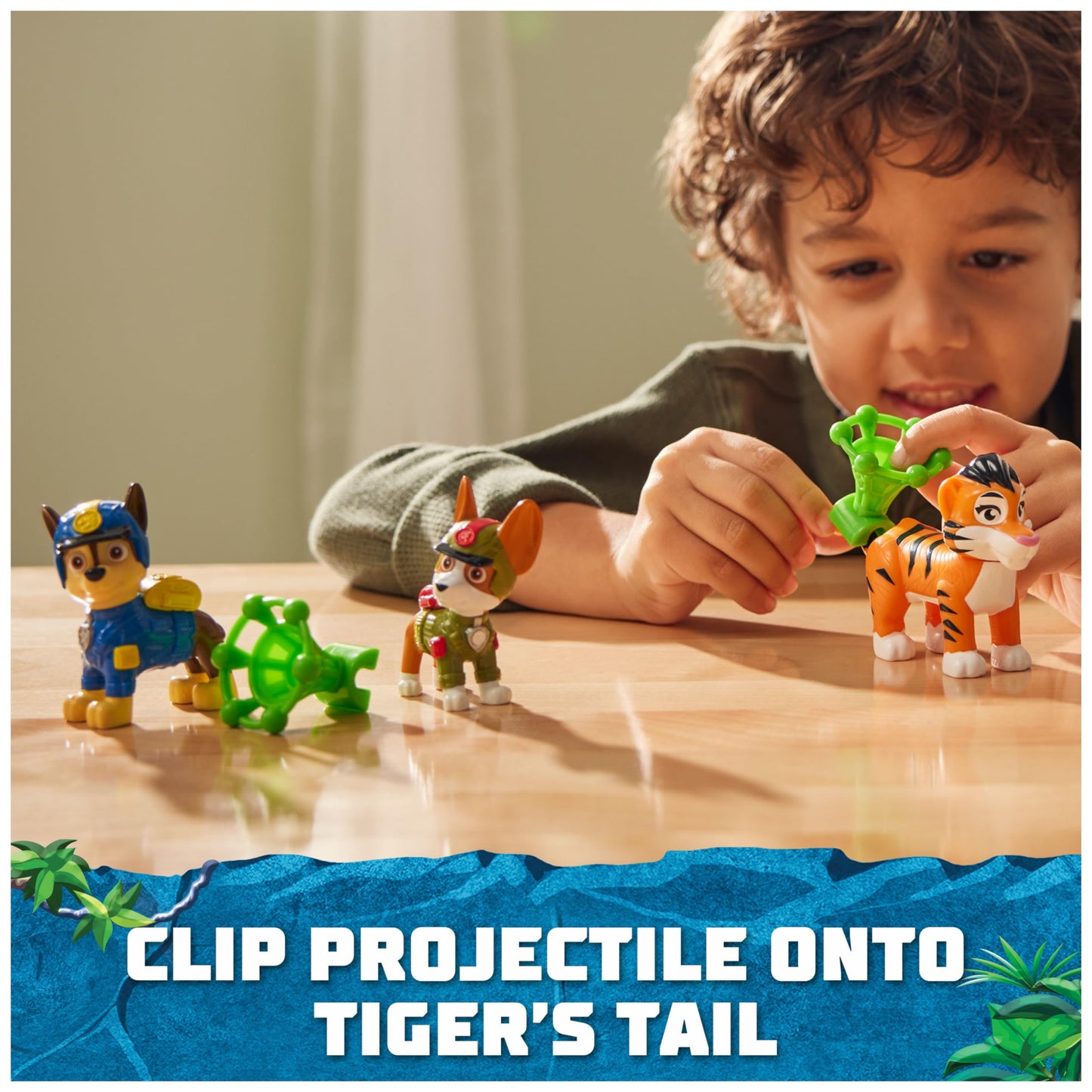 Paw Patrol: Jungle Pups Chase, Tracker & Tiger Action Figures with Projectile Launcher, Kids’ Toys for Boys and Girls Aged 3 and Up