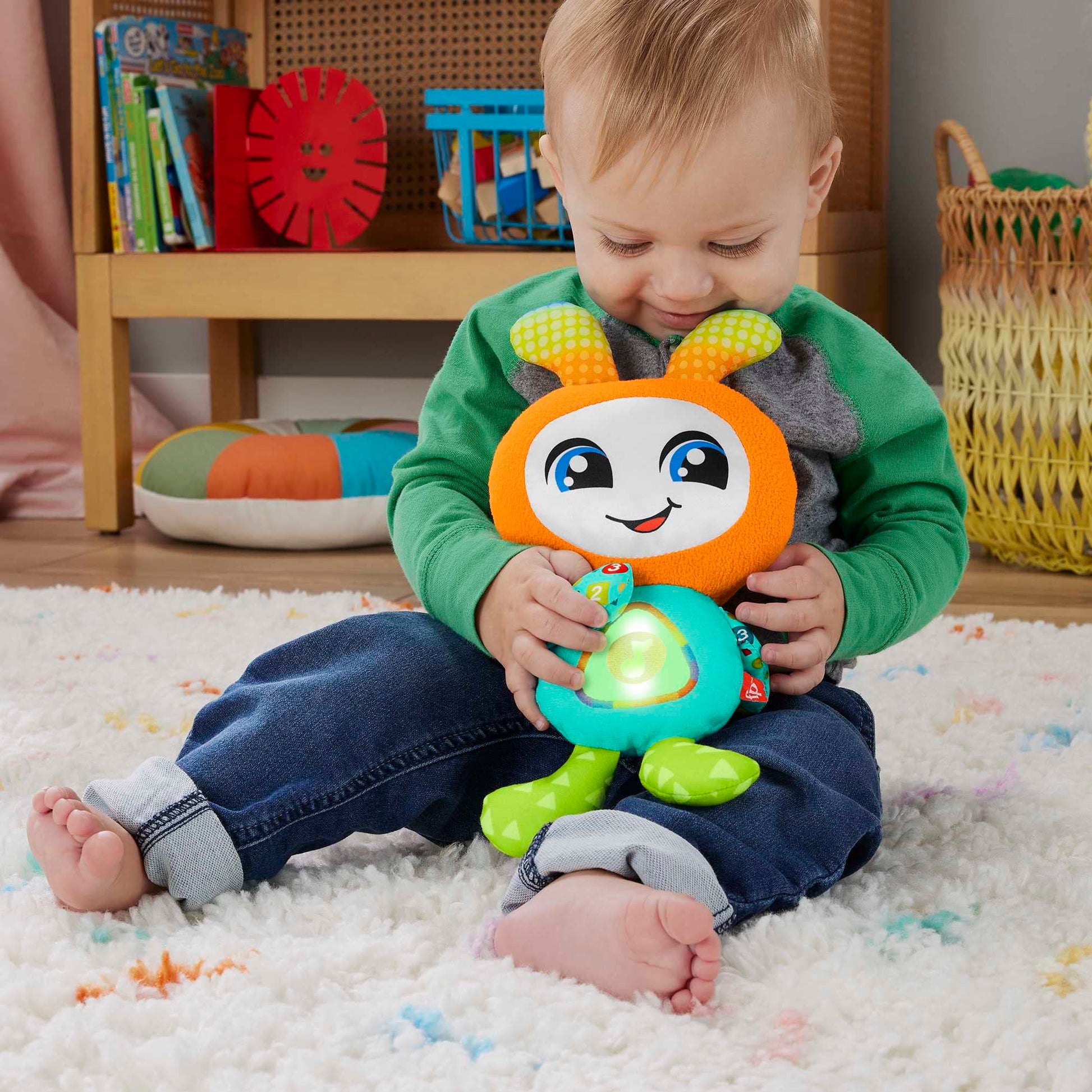 Fisher-Price Baby & Toddler Learning Toy DJ Groovin' Go with music lights and sounds for children 6+ months, UK English version.