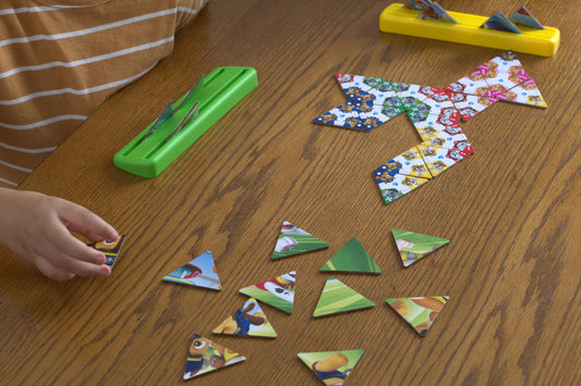 Triominos Junior: Paw Patrol | Match Your Favourite Paw Patrol Characters or Complete the Triangular Puzzle! | For 1-4 Players Ages 3+