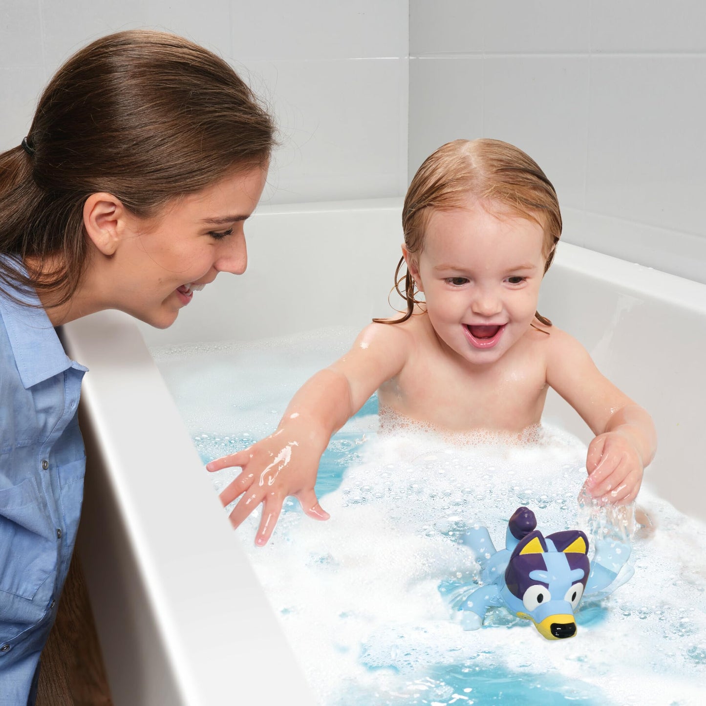 Toomies Swimming Bluey - Toddler Bath Bluey Toy with Pull String Seahorse, Swims on Front and Back - Interactive Water Play Bluey Toys - Baby Bath Toys and Swimming Pool Toys for +18 Months Old