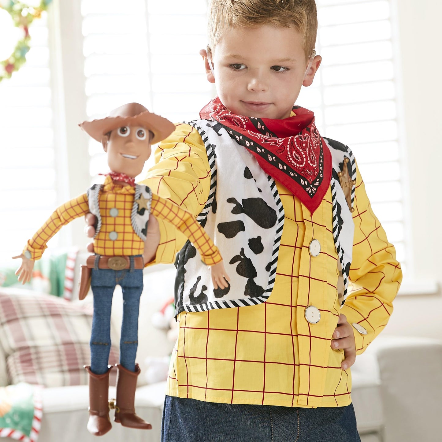 Disney Store Official Sheriff Woody Interactive Talking Action Figure, Pixar's Toy Story, 39cm/15”, Pull string Cowboy Doll Featuring 15+ English Phrases, Interacts with Other Characters, Ages 3+