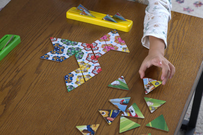 Triominos Junior: Paw Patrol | Match Your Favourite Paw Patrol Characters or Complete the Triangular Puzzle! | For 1-4 Players Ages 3+