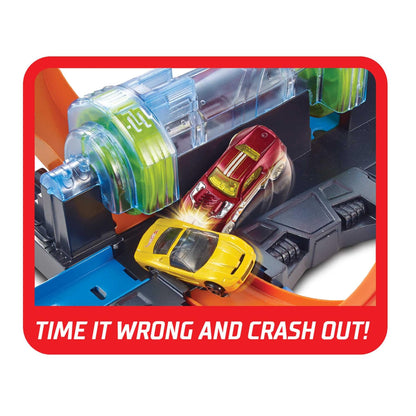 Hot Wheels Track Set and Toy Car, Large-Scale Motorized Track with 3 Corkscrew Loops, 3 Crash Zones and Toy Storage, FTB65