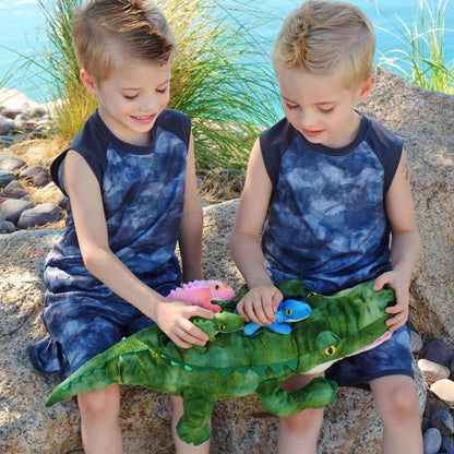 MorisMos Big Alligator Teddy Stuffed Animals, 60cm Green Mommy Fluffy Crocodile with Baby Inside, Giant Cuddly Plush Toys for Boy Large Soft Alligator for Kids Birthday Valentines Deco