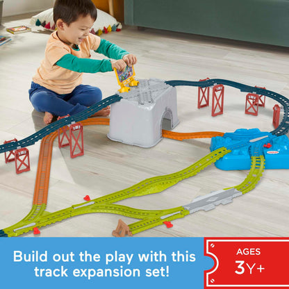 Thomas & Friends Toy Train Tracks Set, Connect & Build Bucket, 34-Piece Expansion Pack for Diecast & Motorized Trains, Kids Ages 3+ Years, HNP81