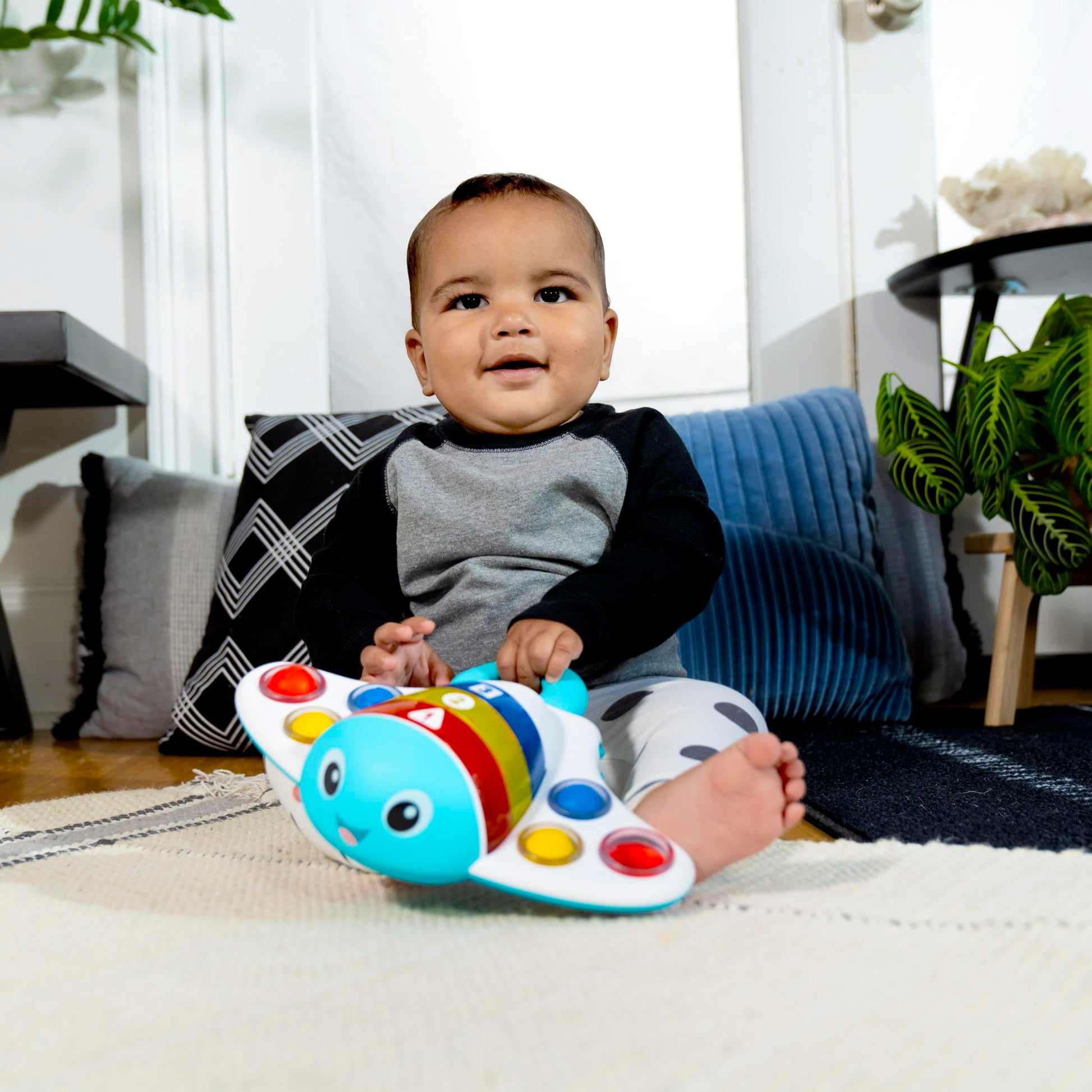 Baby Einstein Ocean Explorers Stingray Popper Toy for babies 6 months and up, colorful ocean-themed popper with fun sound features.