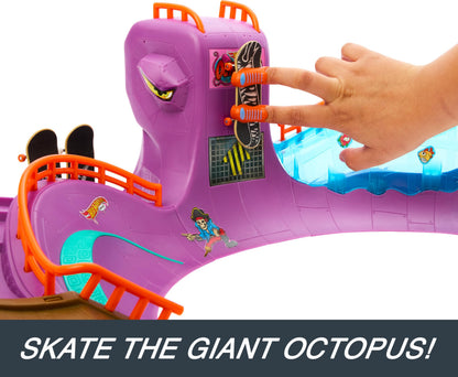 Hot Wheels Skate Octopark Playset, With Exclusive Finger Skateboard and Pair of Removable Skate Shoes, Toy Storage for Boards and Shoes, HMK01
