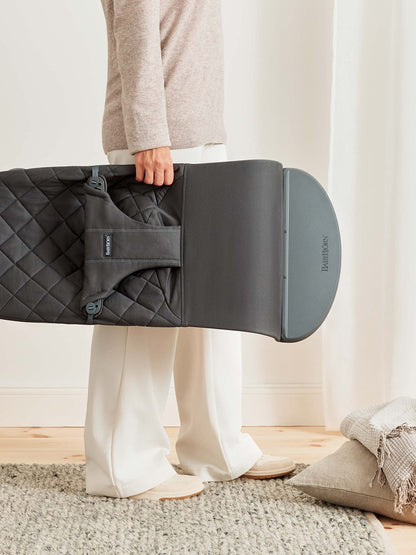 BabyBjörn Bouncer Bliss woven baby bouncer with classic quilt in anthracite, featuring a soft, comfortable seat and ergonomic design.