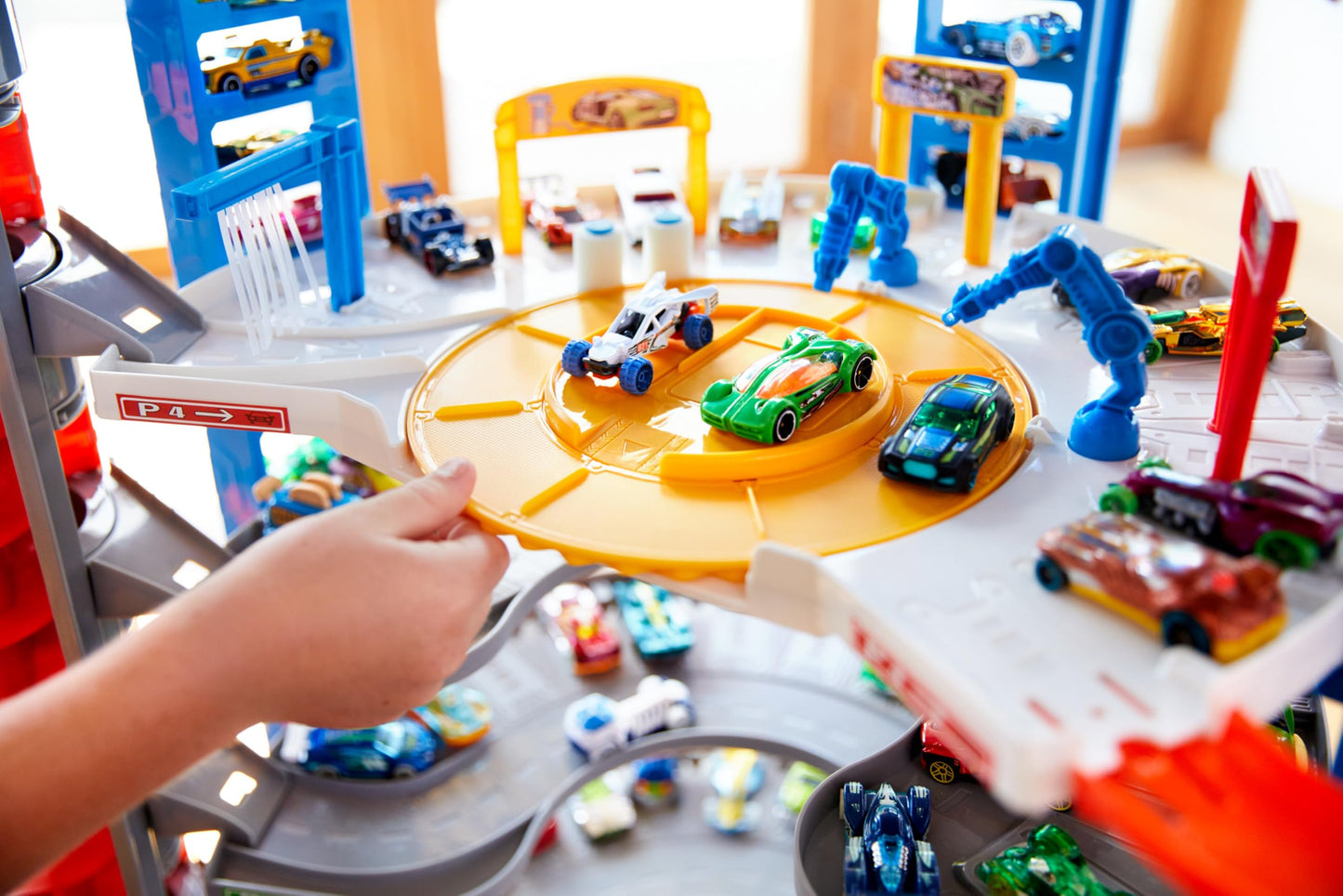 Hot Wheels Super Ultimate Garage Play Set