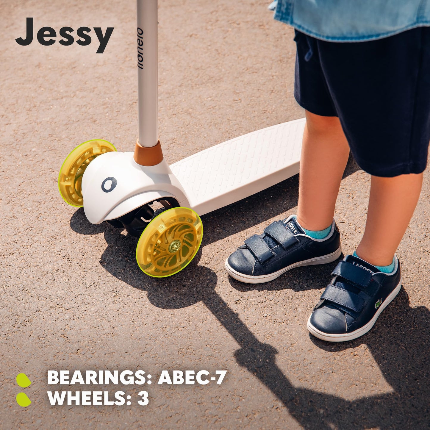 LIONELO JESSY kids scooter with LED light-up wheels, three wheels, and adjustable height from 65-80 cm for ages 3-5.