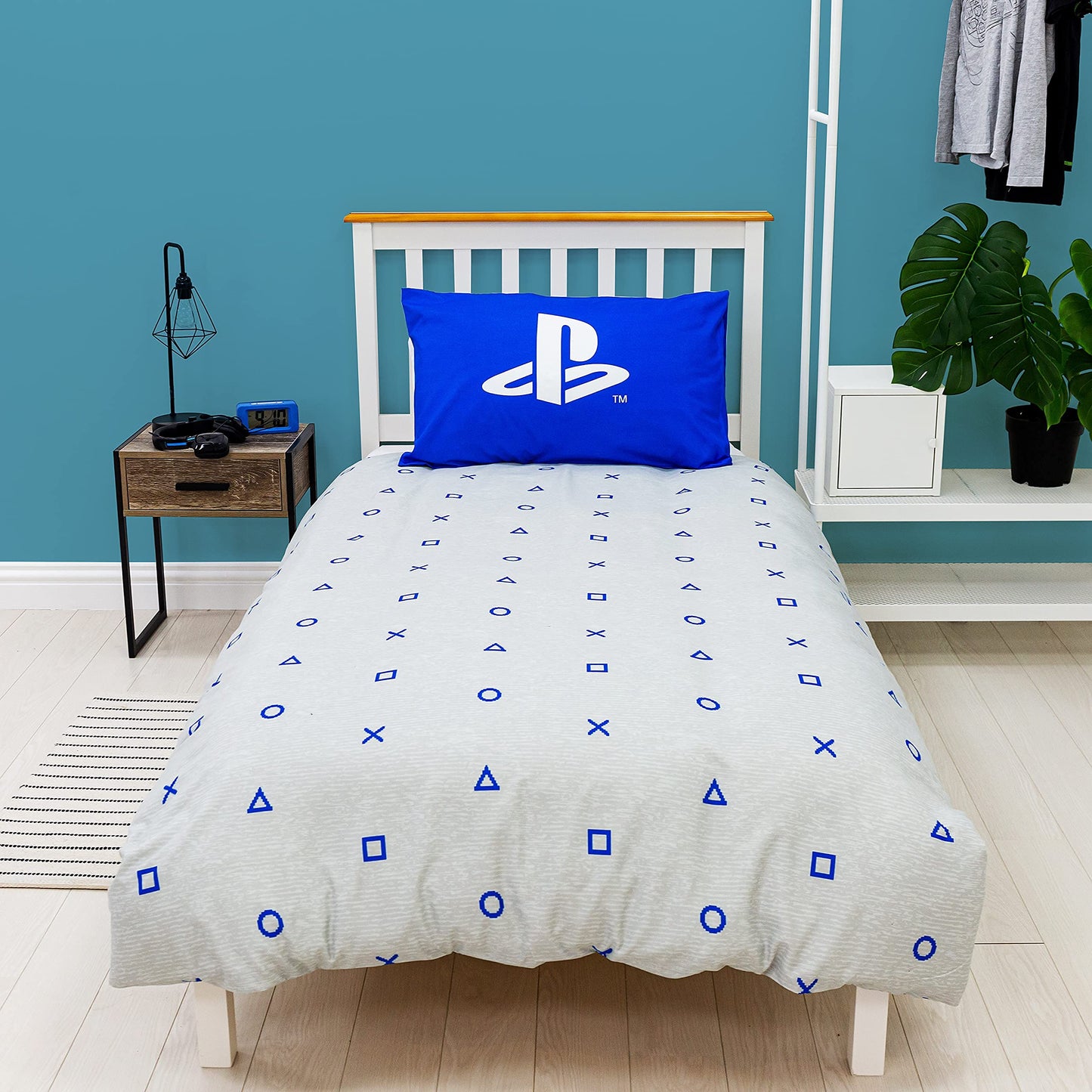 PlayStation official reversible duvet cover with layered design, includes pillow case, perfect for gaming-themed bedroom decor.