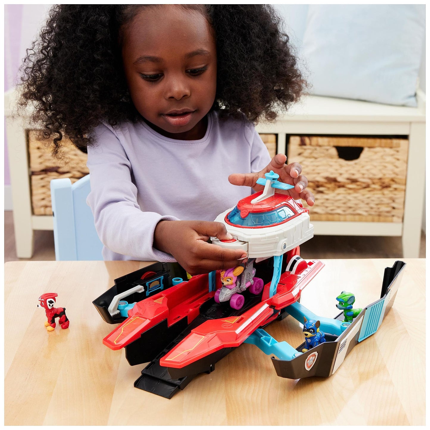 PAW PATROL: The Mighty Movie Film, Pup Squad Mini Marine Headquarters Playset with Skye Toy Car and Chase Toy Figure, Toy Suitable for Children from 3 Years